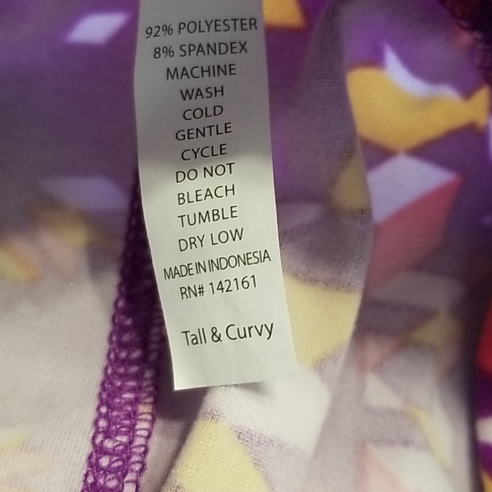 🆕 LuLaRoe Leggings Tall & Curvy Purple Print NWOT - Picture 4 of 4